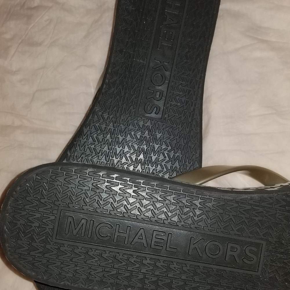 Michael Kors Logo Wedges Flip Flop. Size 10. Black/White/Rose Gold - Picture 5 of 7